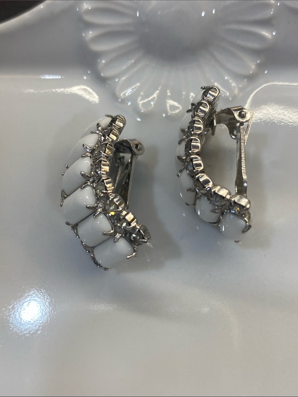 Vintage Kramer of New York Milk Glass Clip Earrings - Picture 6 of 6